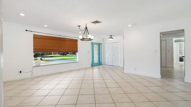 1120 E Tropical Way, Plantation, FL 33317