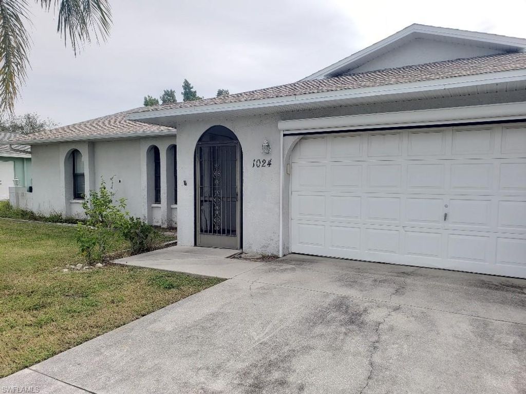 1024 SE 25th TER, Cape Coral, FL 33904