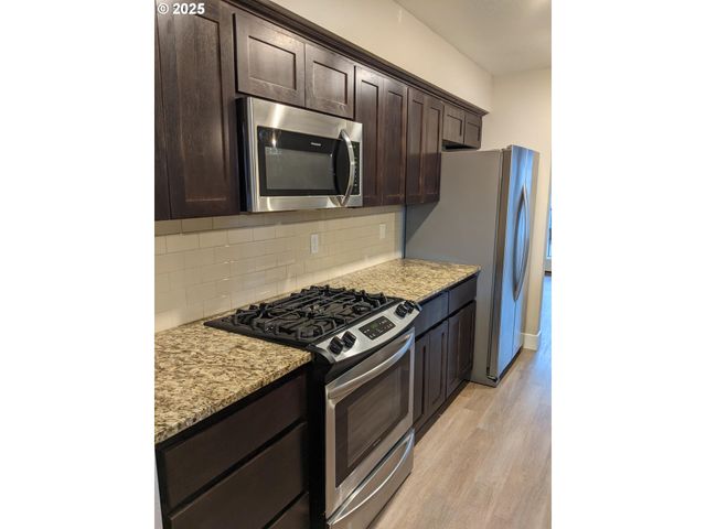 16765 CHAMPION Way, Sandy, OR 97055