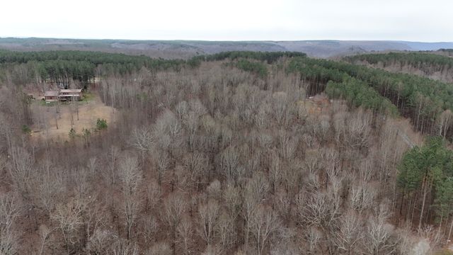 460 Cross Creek Dr, South Pittsburg, TN 37380