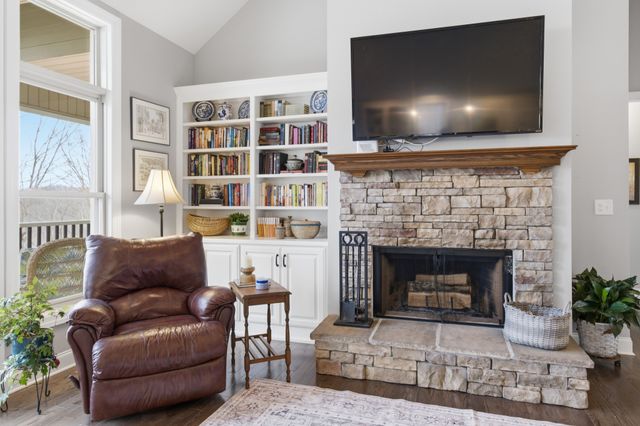 460 Cross Creek Dr, South Pittsburg, TN 37380