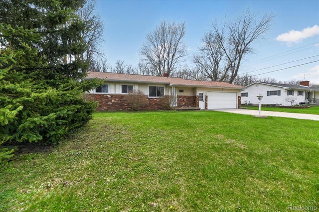 5300 Arnold Drive, Burton, MI 48509