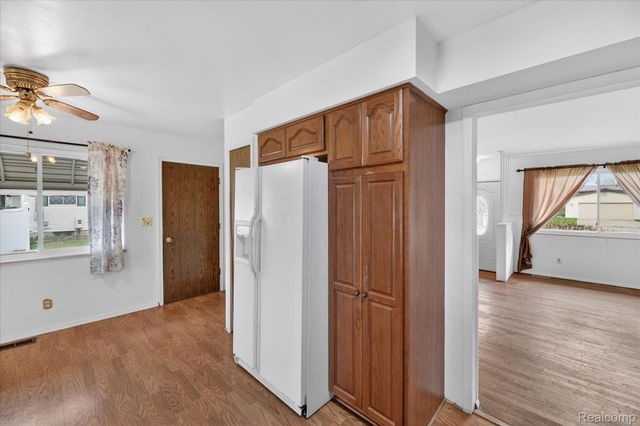 5300 Arnold Drive, Burton, MI 48509