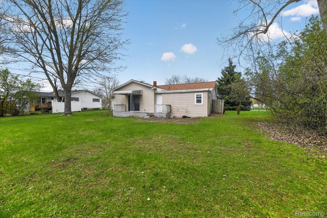 5300 Arnold Drive, Burton, MI 48509