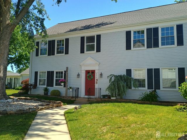 538 Sutton Way N, Monroe, NJ 08831