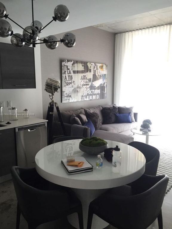 151 SE 1st St 903, Miami, FL 33131