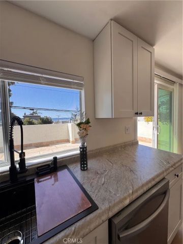 1734 Prospect Ave B, Hermosa Beach, CA 90254