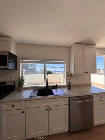 1734 Prospect Ave B, Hermosa Beach, CA 90254