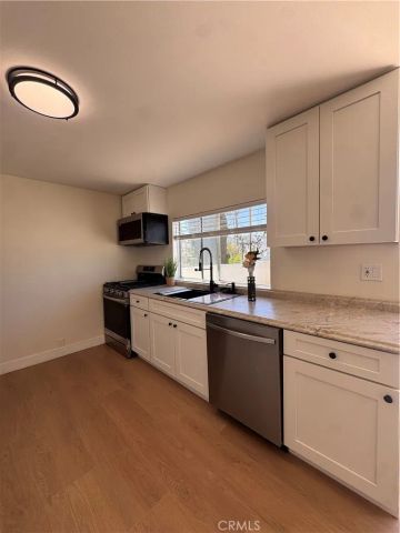 1734 Prospect Ave B, Hermosa Beach, CA 90254