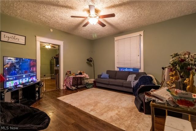 4089 Lincoln Avenue, Shadyside, OH 43947