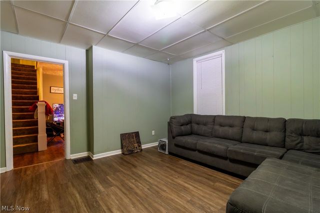 4089 Lincoln Avenue, Shadyside, OH 43947