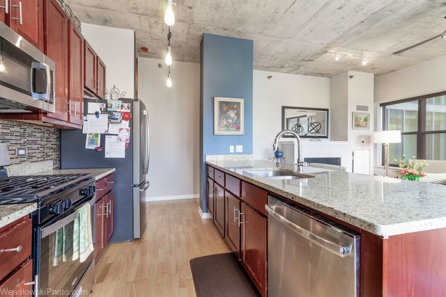 1122 W Catalpa Avenue 603, Chicago, IL 60640