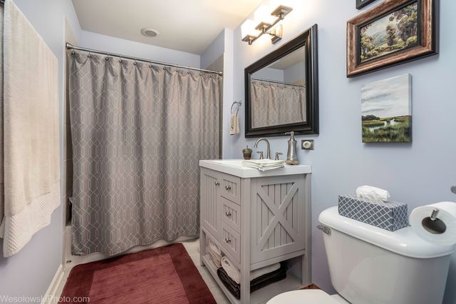 1122 W Catalpa Avenue 603, Chicago, IL 60640