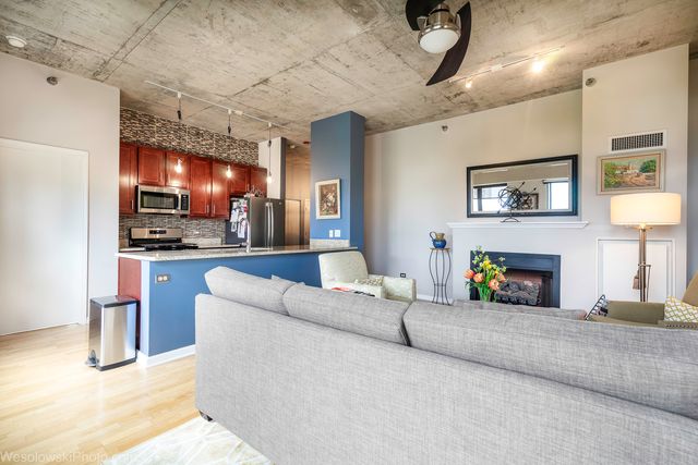 1122 W Catalpa Avenue 603, Chicago, IL 60640