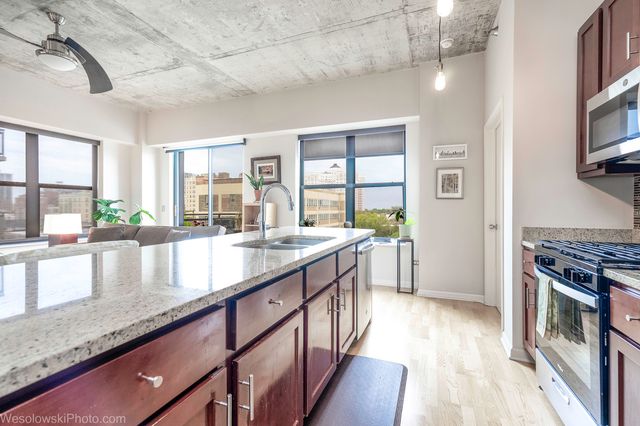 1122 W Catalpa Avenue 603, Chicago, IL 60640