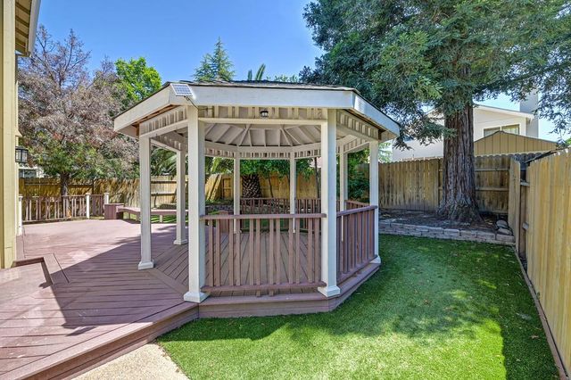 3732 Deer Walk Way, Antelope, CA 95843