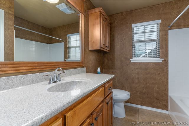 6088 E 145th Place, Bixby, OK 74008