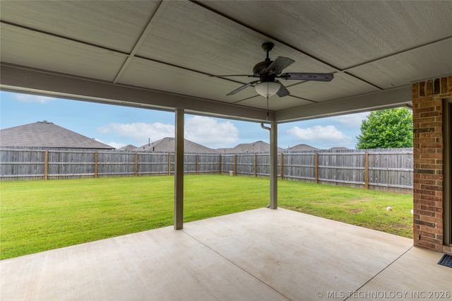 6088 E 145th Place, Bixby, OK 74008