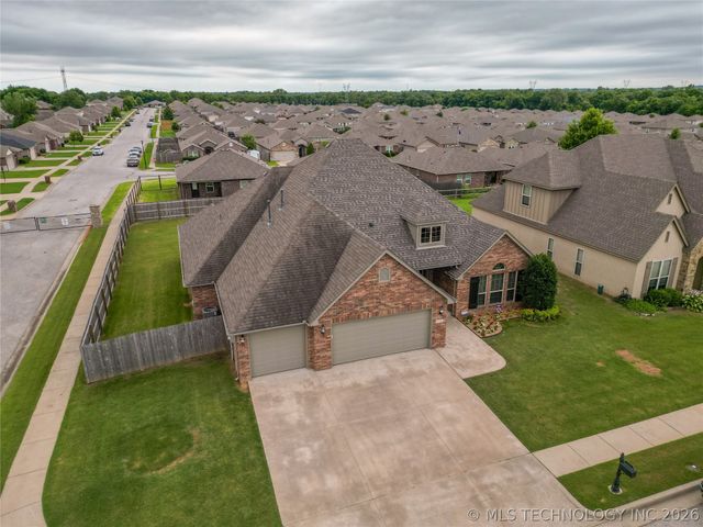 6088 E 145th Place, Bixby, OK 74008