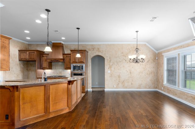 6088 E 145th Place, Bixby, OK 74008