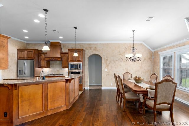6088 E 145th Place, Bixby, OK 74008