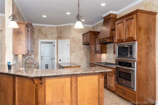 6088 E 145th Place, Bixby, OK 74008