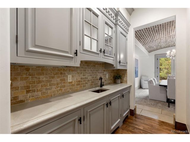 1043 Meteor Pl, Castle Rock, CO 80108