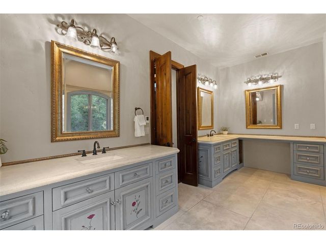 1043 Meteor Pl, Castle Rock, CO 80108