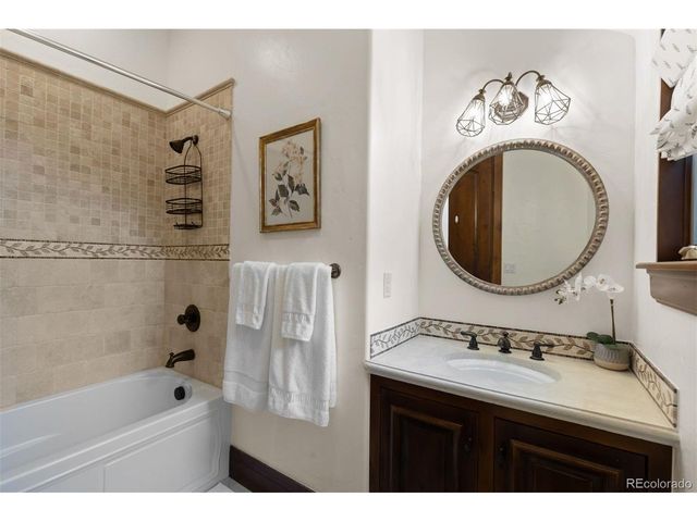 1043 Meteor Pl, Castle Rock, CO 80108