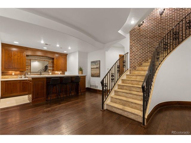 1043 Meteor Pl, Castle Rock, CO 80108