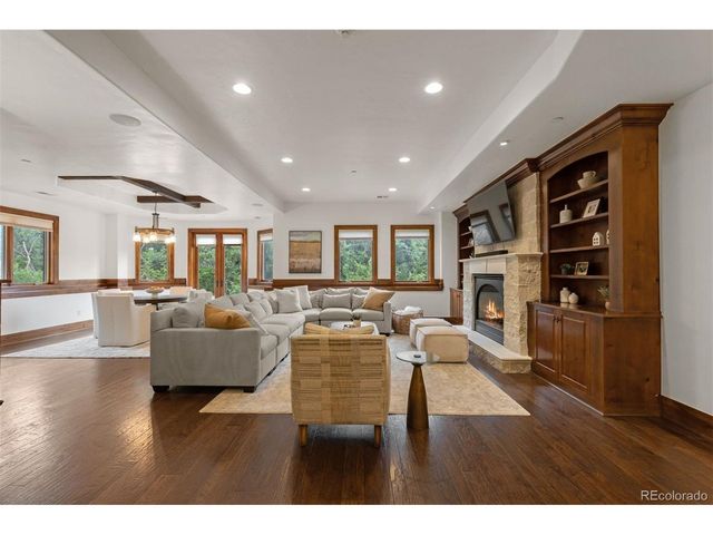 1043 Meteor Pl, Castle Rock, CO 80108