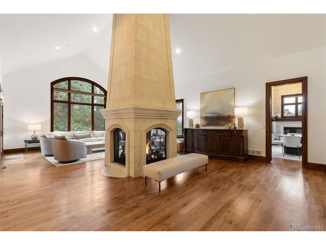1043 Meteor Pl, Castle Rock, CO 80108