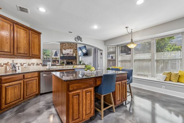 2803 Deerhurst Drive, Highland Village, TX 75077