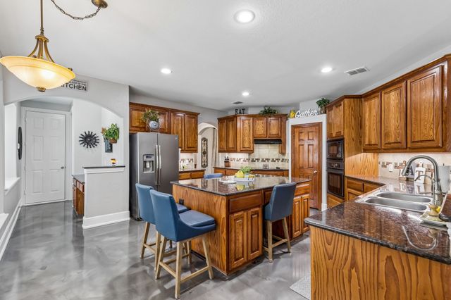 2803 Deerhurst Drive, Highland Village, TX 75077