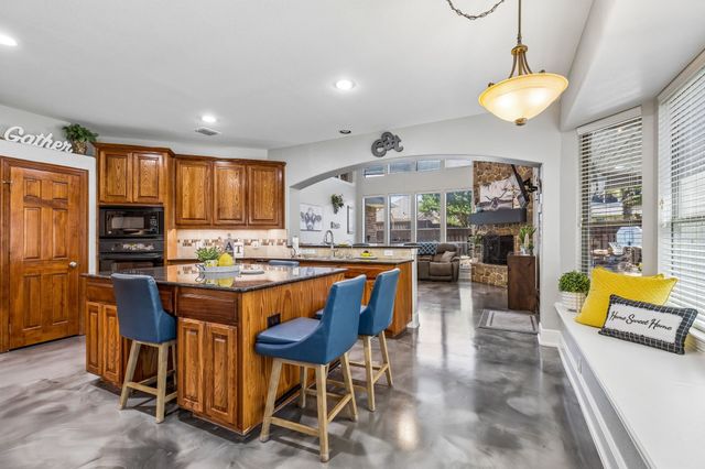2803 Deerhurst Drive, Highland Village, TX 75077