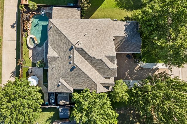 2803 Deerhurst Drive, Highland Village, TX 75077