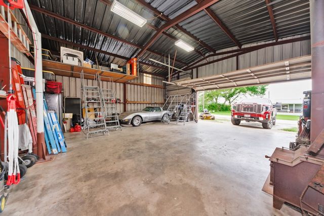 251 Alicia Street, Bowie, TX 76230