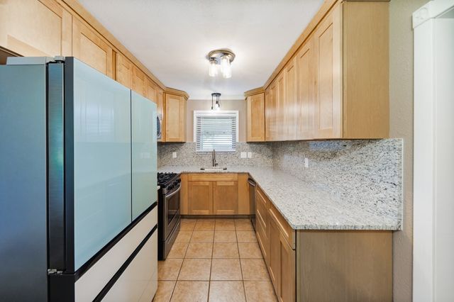 251 Alicia Street, Bowie, TX 76230