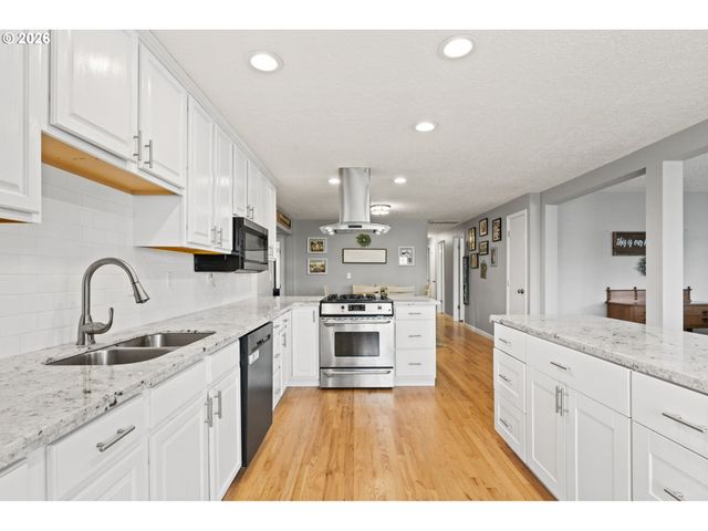 13399 NOBEL Rd, Oregon City, OR 97045