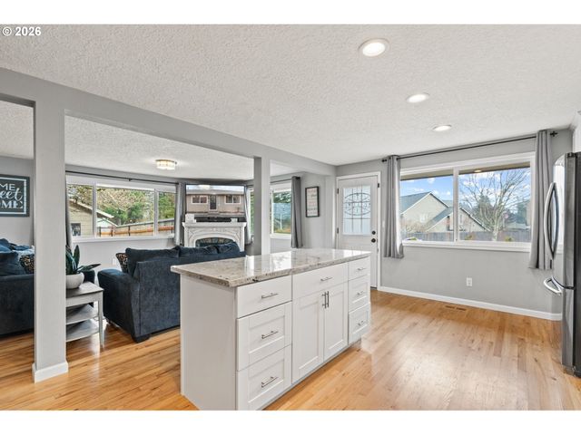 13399 NOBEL Rd, Oregon City, OR 97045