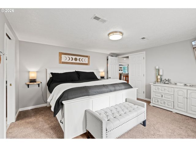 13399 NOBEL Rd, Oregon City, OR 97045
