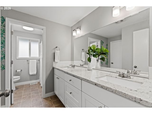 13399 NOBEL Rd, Oregon City, OR 97045
