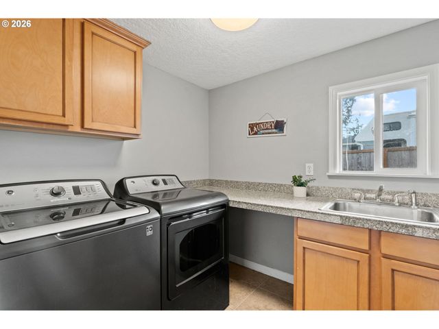 13399 NOBEL Rd, Oregon City, OR 97045
