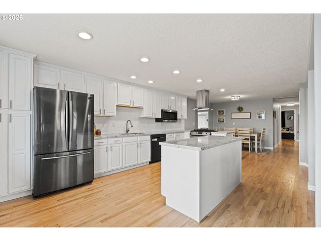 13399 NOBEL Rd, Oregon City, OR 97045