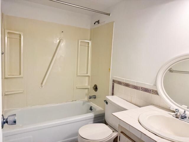 237 Northampton L 237, West Palm Beach, FL 33417