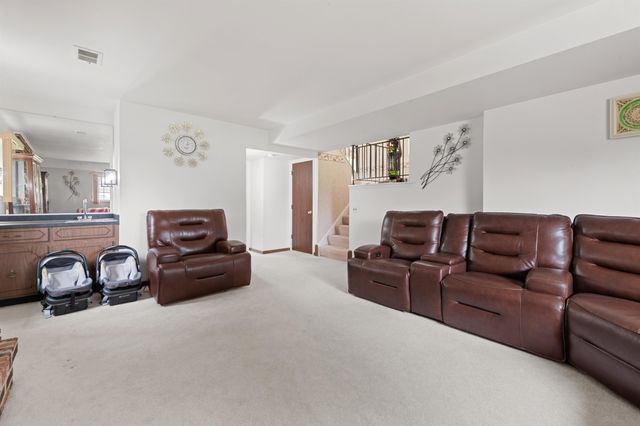 38982 Sutton Dr Drive, Sterling Heights, MI 48310