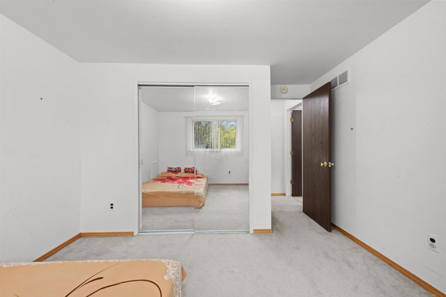 38982 Sutton Dr Drive, Sterling Heights, MI 48310