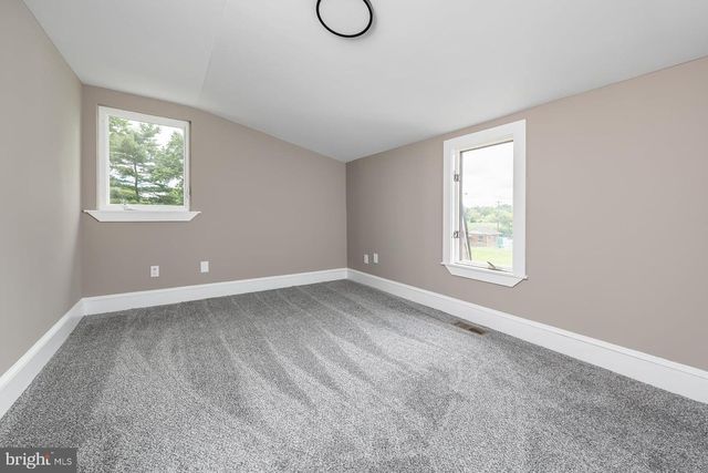 6 SUNSET AVE, Pennsville, NJ 08070