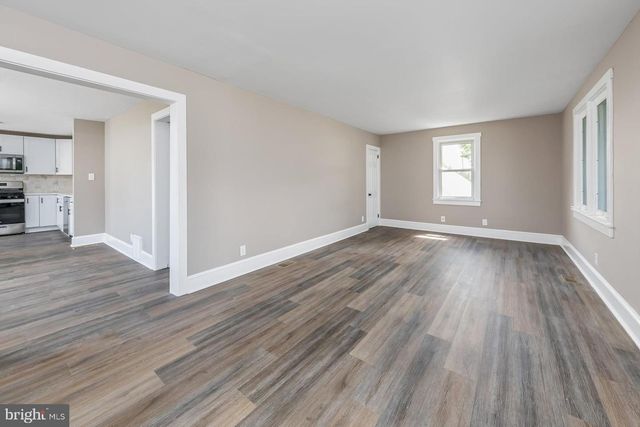6 SUNSET AVE, Pennsville, NJ 08070