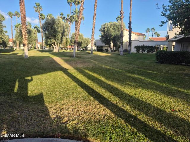 642 Vista Lago Circle N, Palm Desert, CA 92211